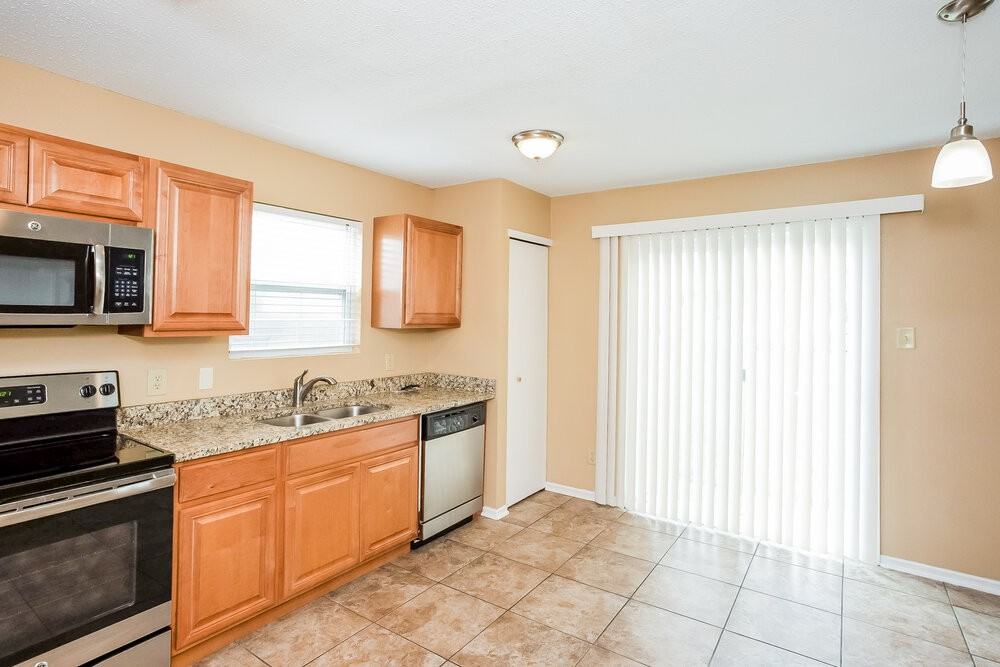 313 Long Bow St - Photo 7 of 25