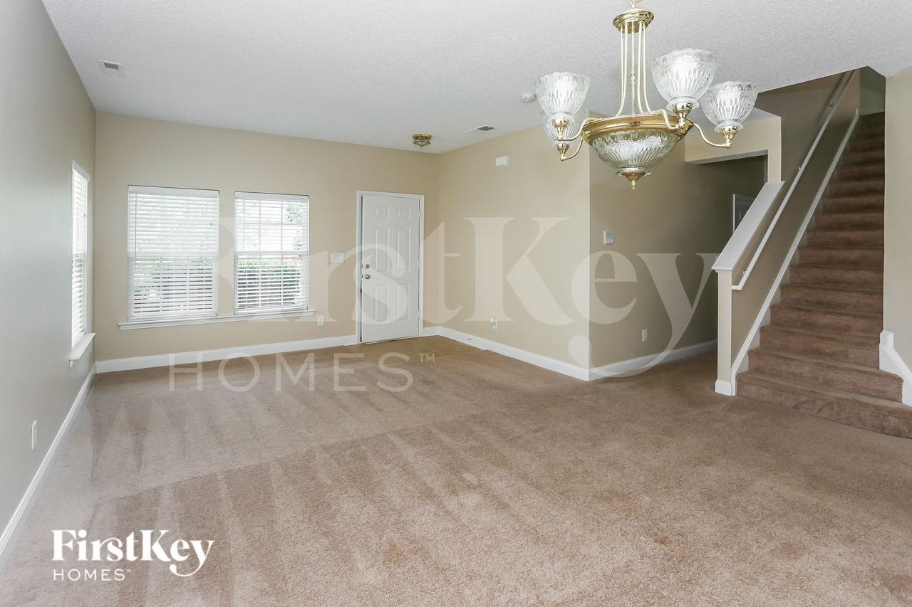 9803 Falling Stream Dr - Photo 5 of 15