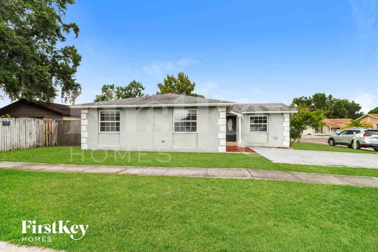 8508 Olympic Ct - Photo 2 of 20