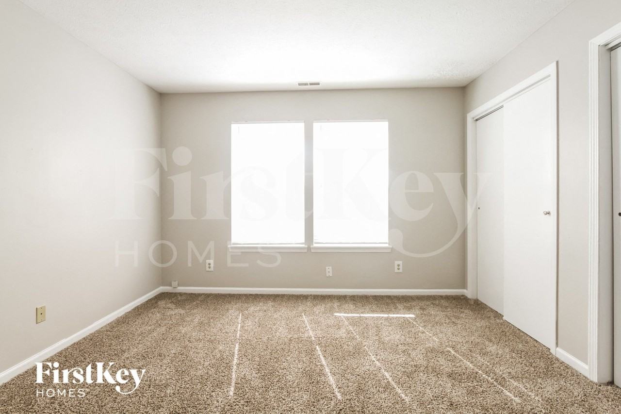 8332 Country Meadows Dr - Photo 5 of 15