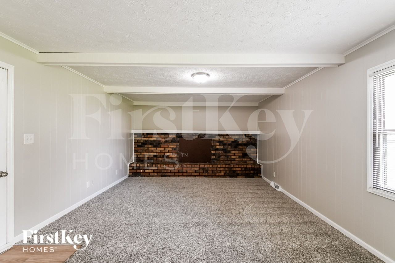 6722 Churchman Ave - Photo 3 of 15