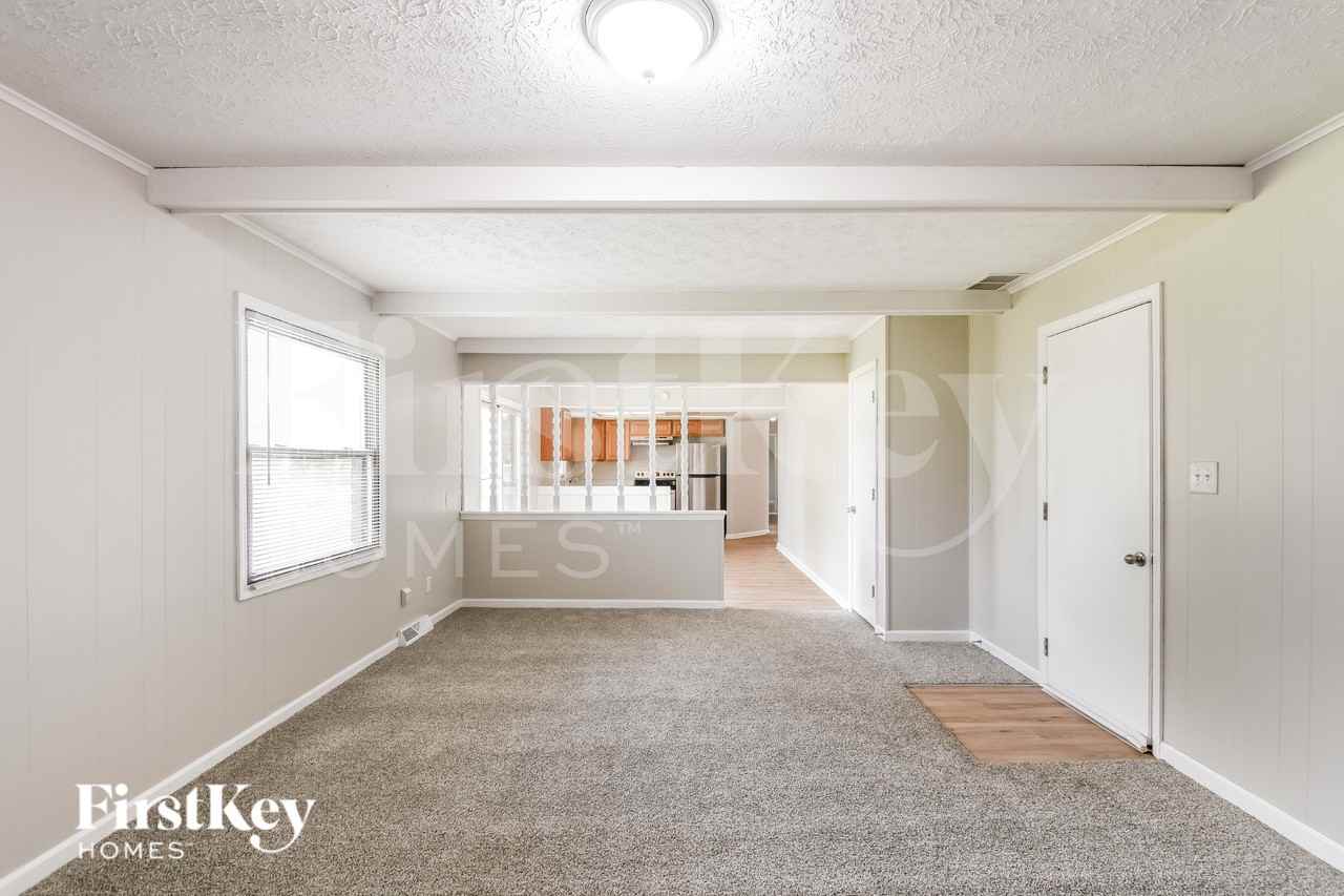 6722 Churchman Ave - Photo 4 of 15