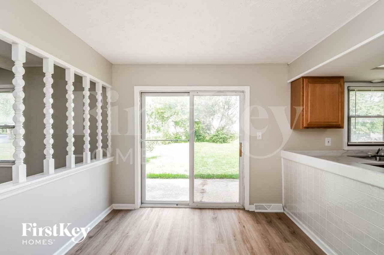 6722 Churchman Ave - Photo 5 of 15