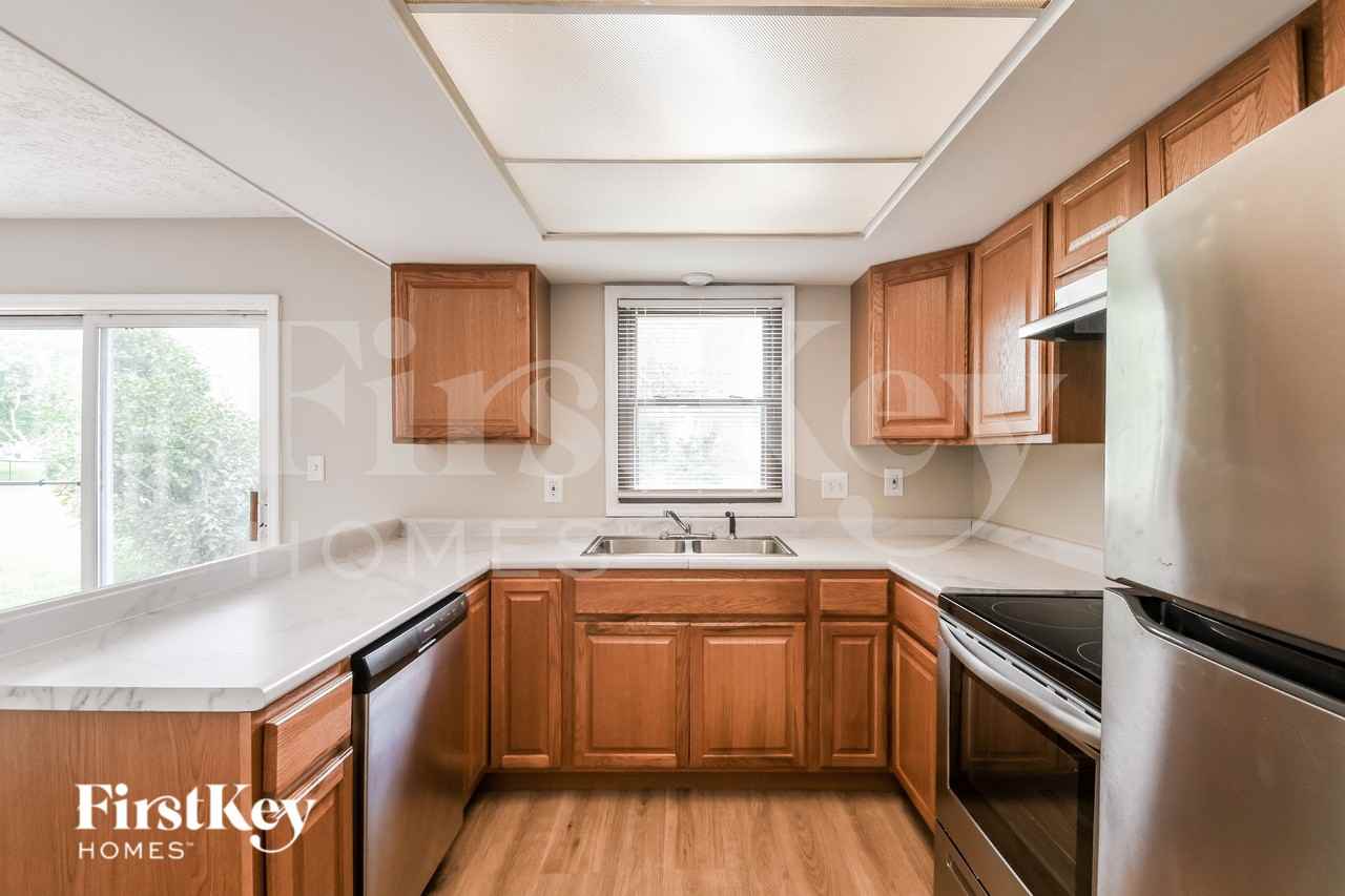 6722 Churchman Ave - Photo 6 of 15