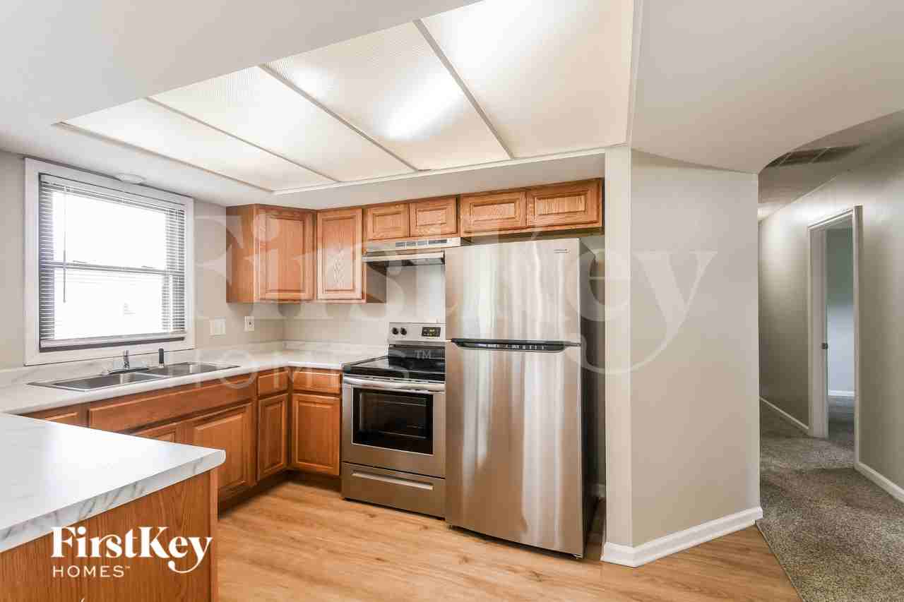 6722 Churchman Ave - Photo 7 of 15