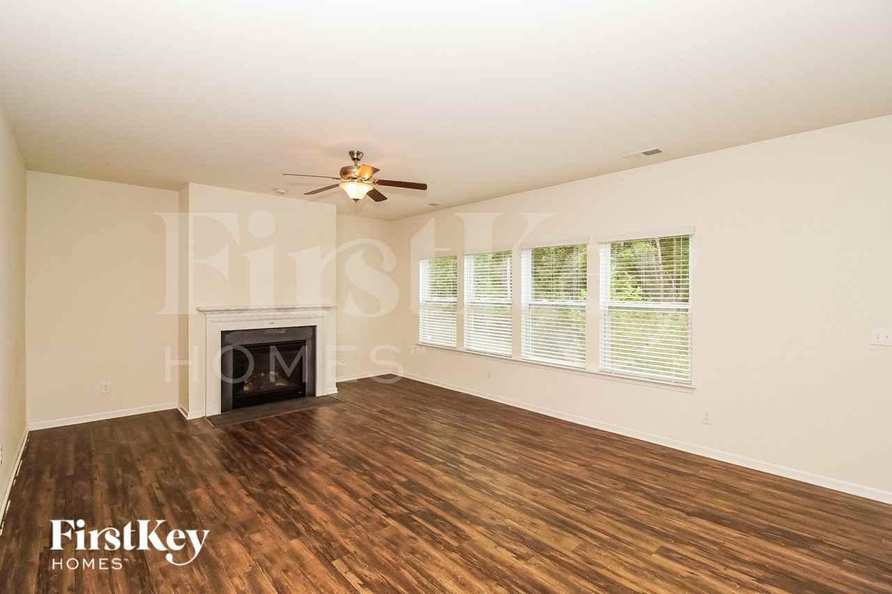 6164 Durango Way - Photo 4 of 19