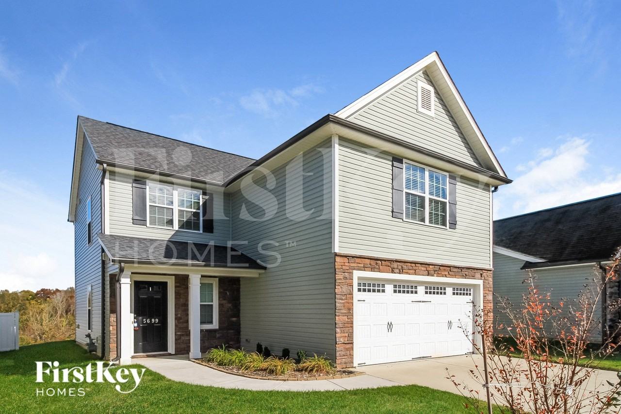 5699 Misty Hill Cir - Photo 2 of 15