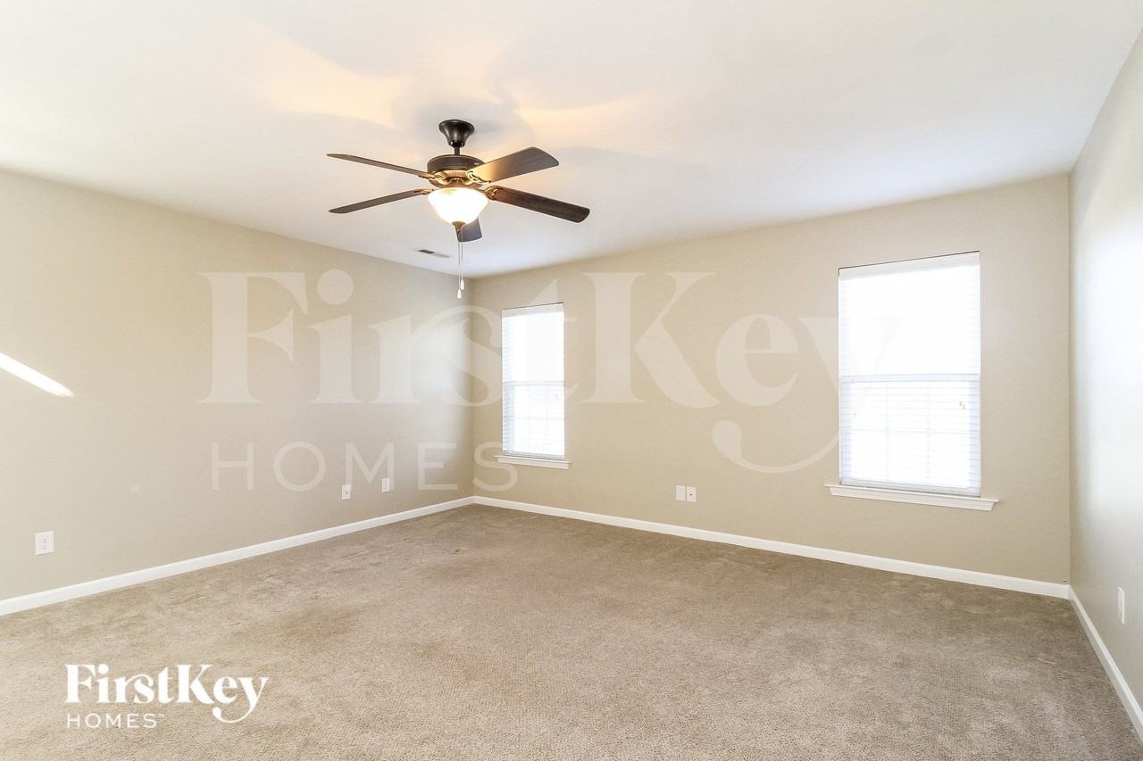 5699 Misty Hill Cir - Photo 3 of 15