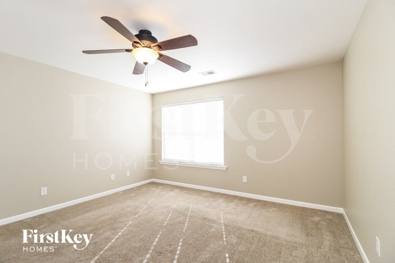 5699 Misty Hill Cir - Photo 6 of 15