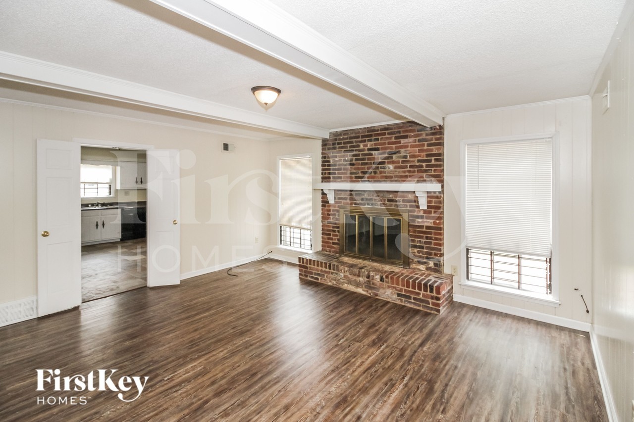 5427 Fontana Ave - Photo 2 of 15