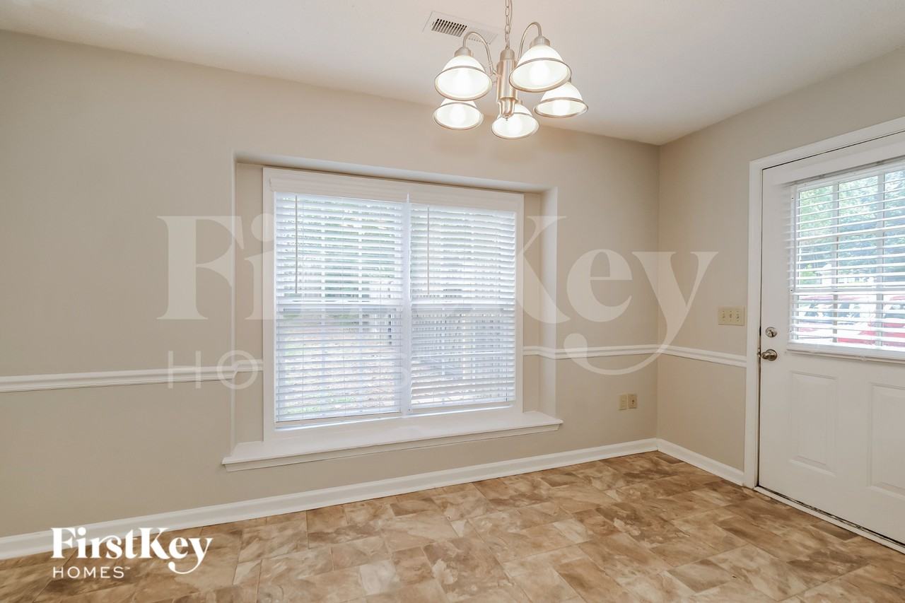 4600 Pine Cove Rd - Photo 5 of 16