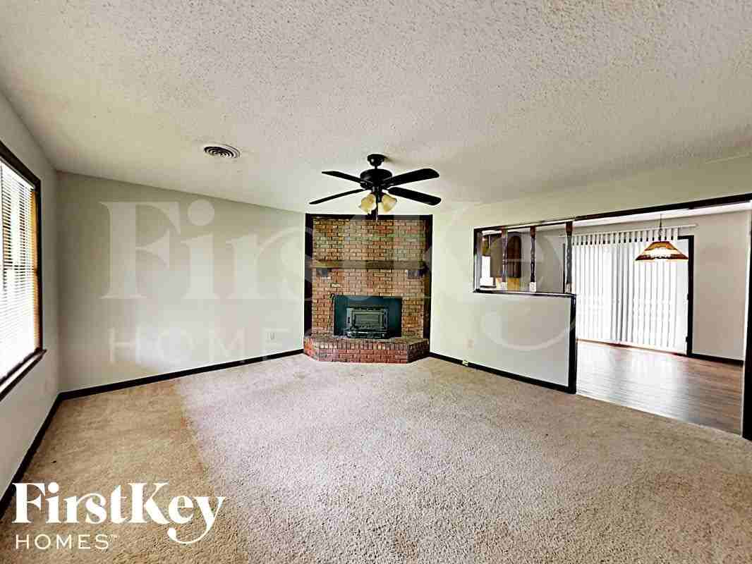 4477 Sardis Dr - Photo 2 of 14