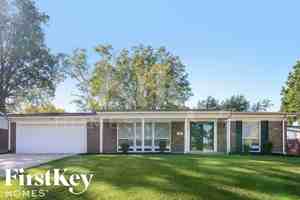 featured image of 3 Edgestone Ct
