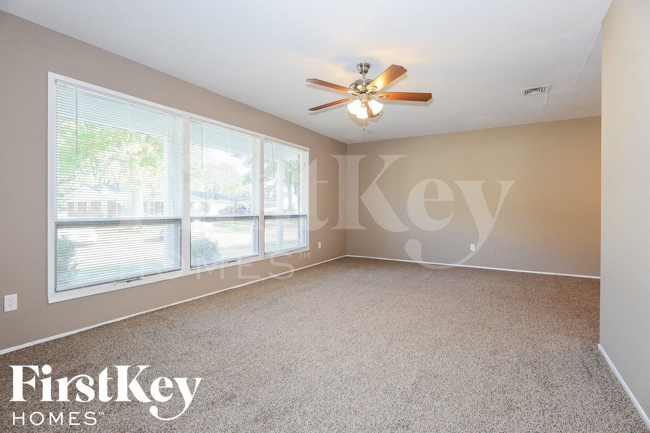3 Edgestone Ct - Photo 3 of 15