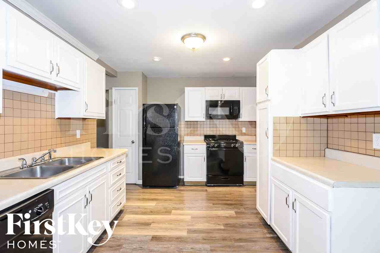 3 Edgestone Ct - Photo 7 of 15