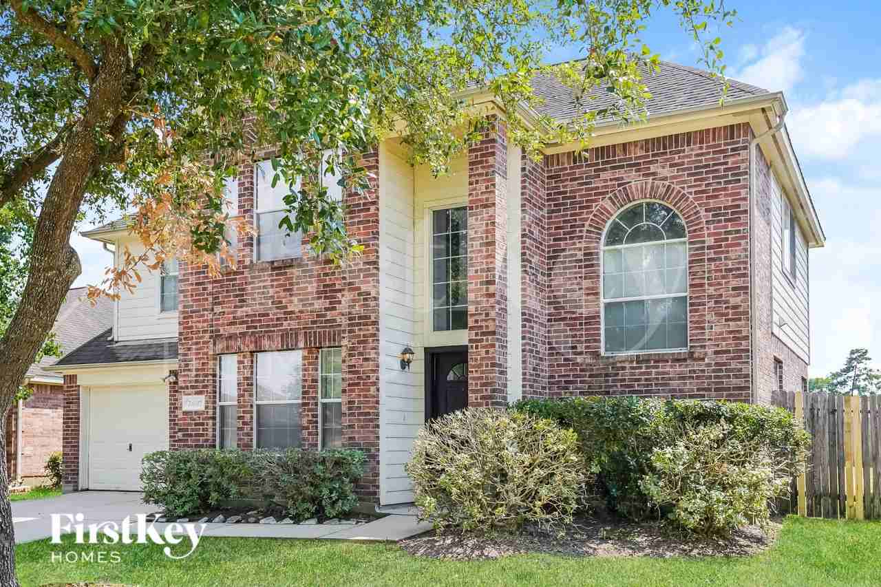 24027 Holleygate Ct - Photo 2 of 16