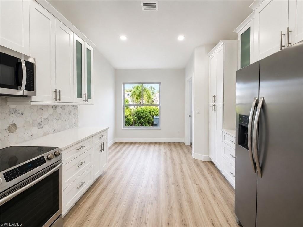 8204 Ibis Cove Cir #B212 - Photo 3 of 31