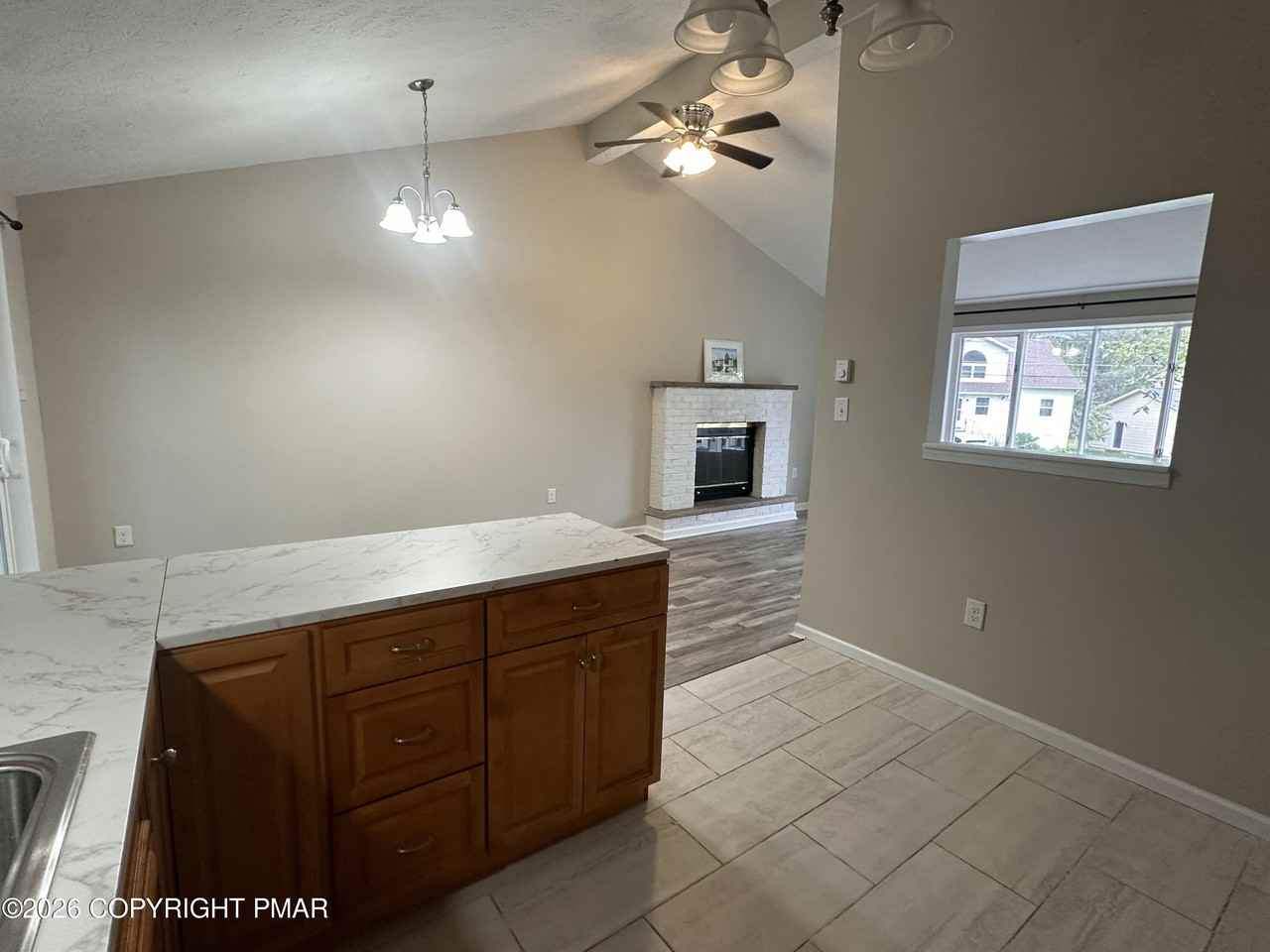 1129 Trapper Ln - Photo 5 of 16