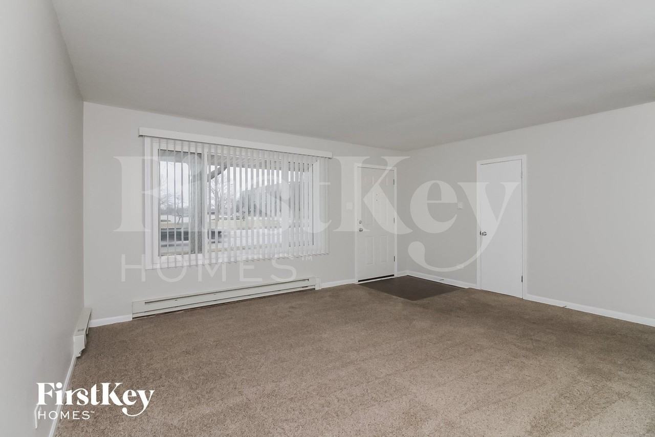 16410 Kedzie Ave - Photo 2 of 14