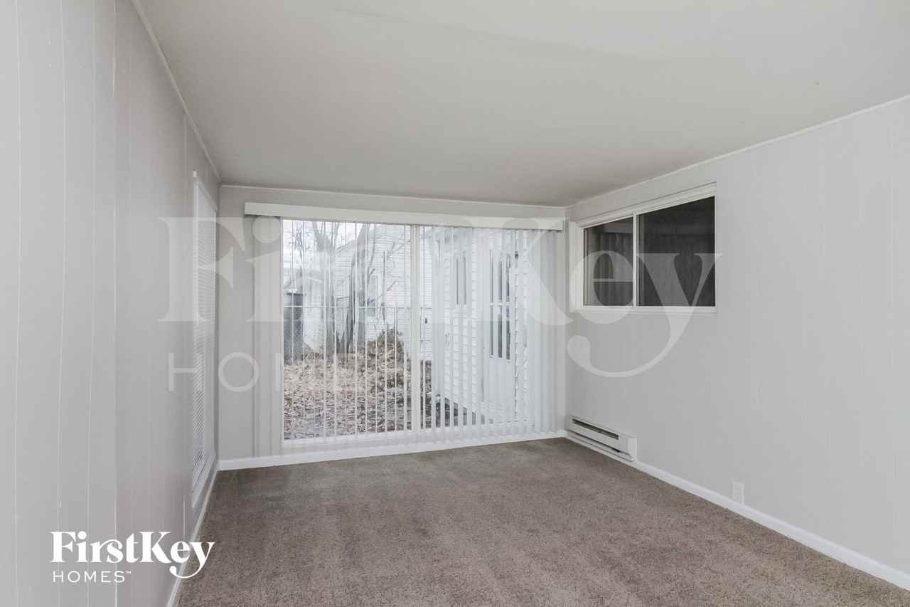 16410 Kedzie Ave - Photo 4 of 14