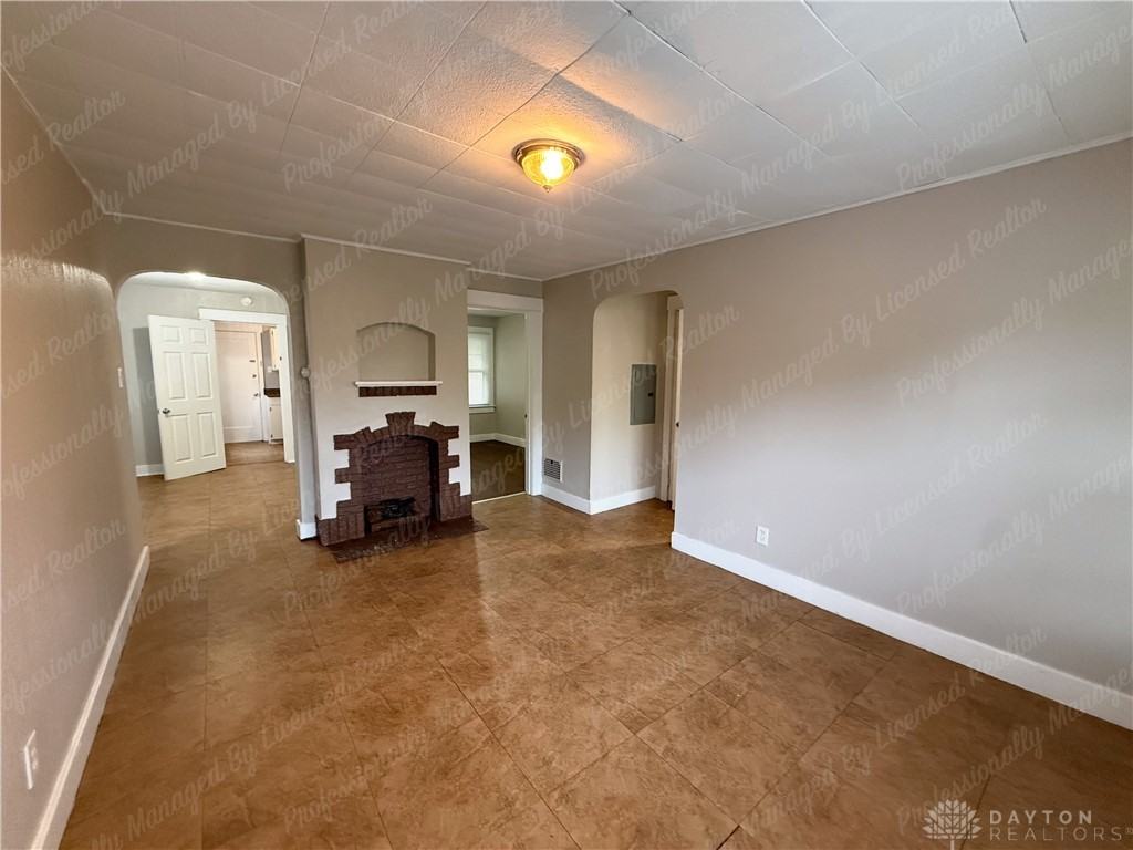 1127 Linda Vista Ave - Photo 5 of 13