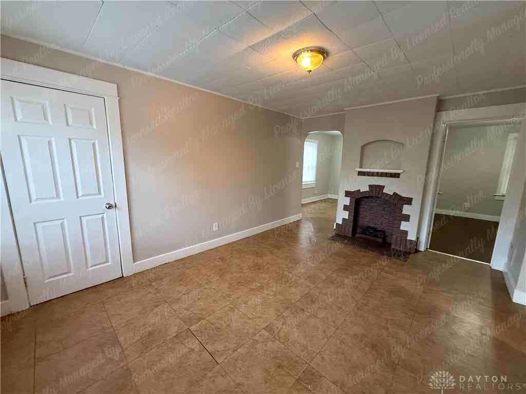 1127 Linda Vista Ave - Photo 6 of 13