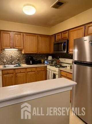 1216 Dogwood Ct - Photo 4 of 16