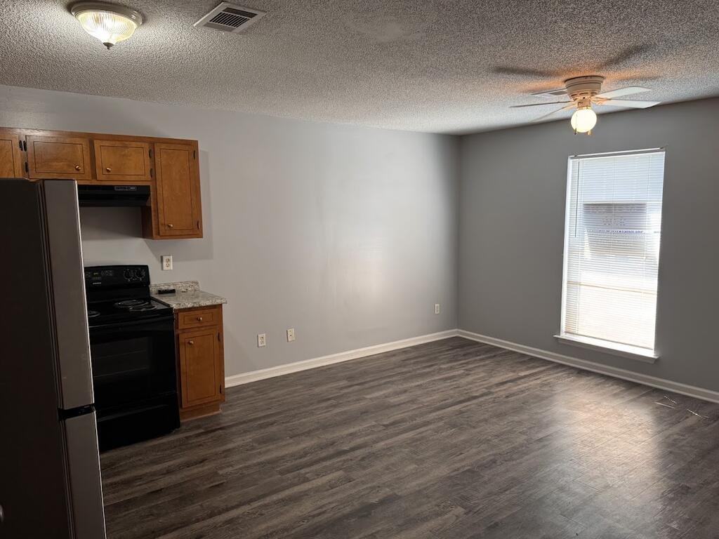 915 #5 18th Avenue - Photo 4 of 10