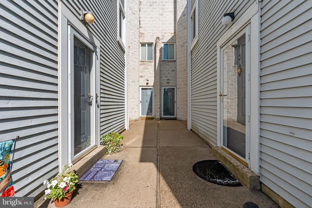 3 Hillcroft Way - Photo 3 of 35
