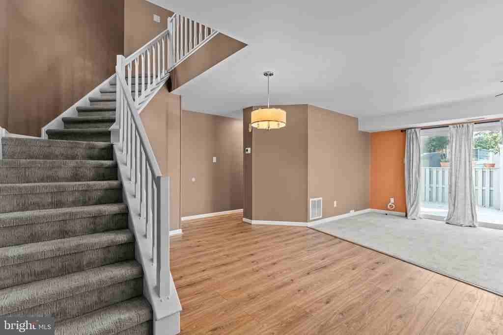 3 Hillcroft Way - Photo 4 of 35