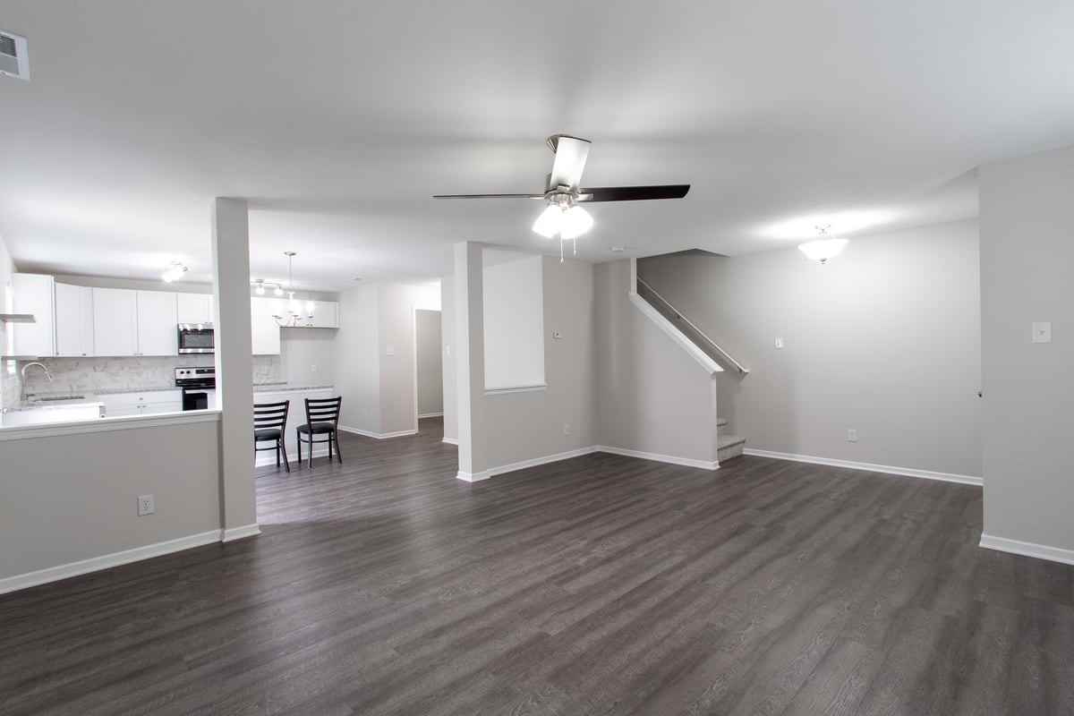 15466 Gallow Ln - Photo 7 of 34