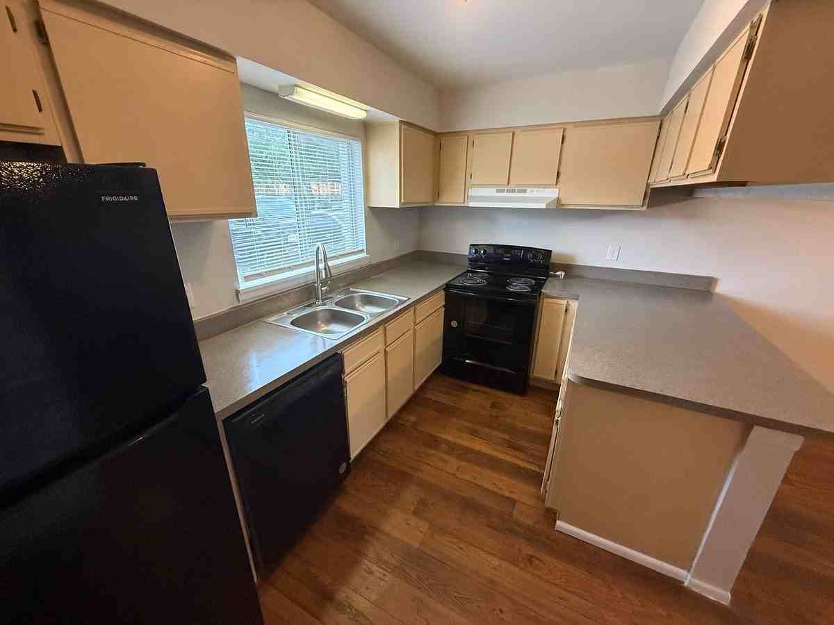4419 S Semoran Blvd #7 - Photo 3 of 28