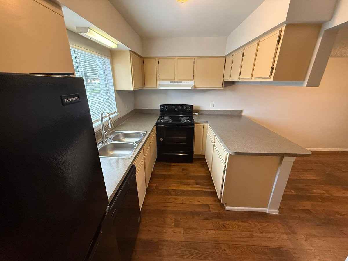 4419 S Semoran Blvd #7 - Photo 2 of 28