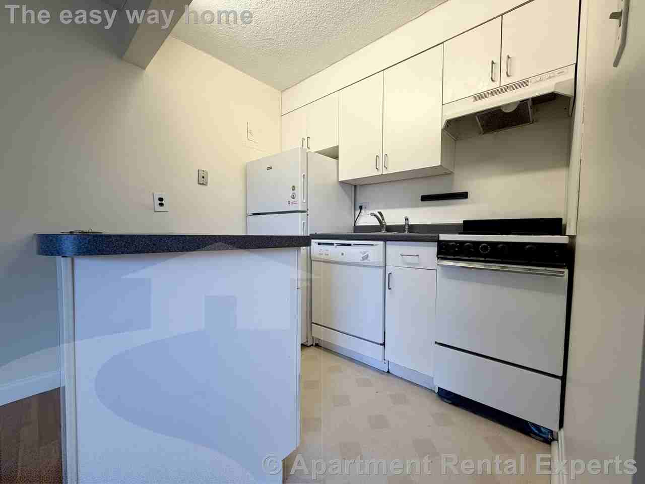 77 Trowbridge St #41 - Photo 3 of 9