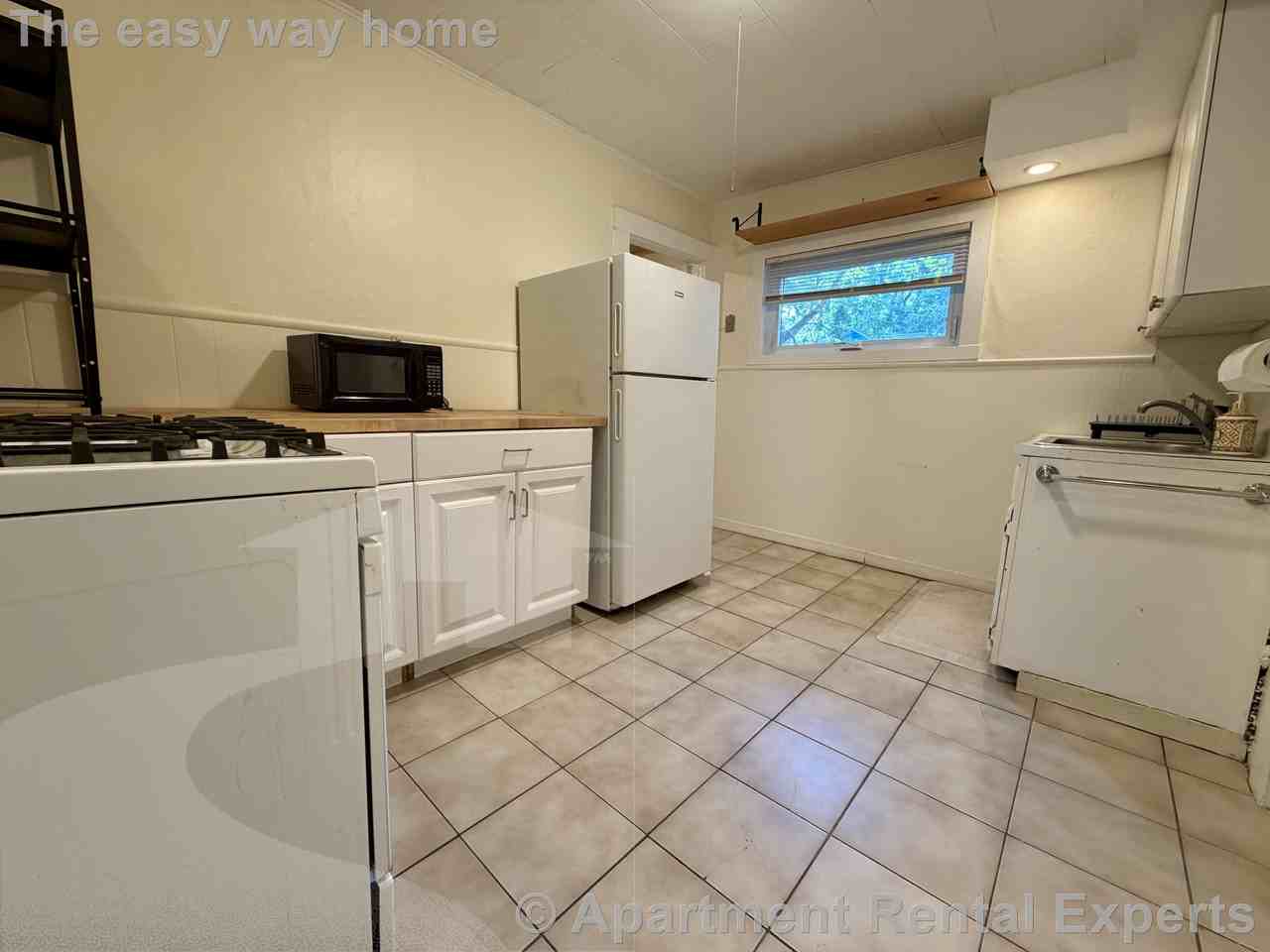 17 Bay St #2L - Photo 3 of 13