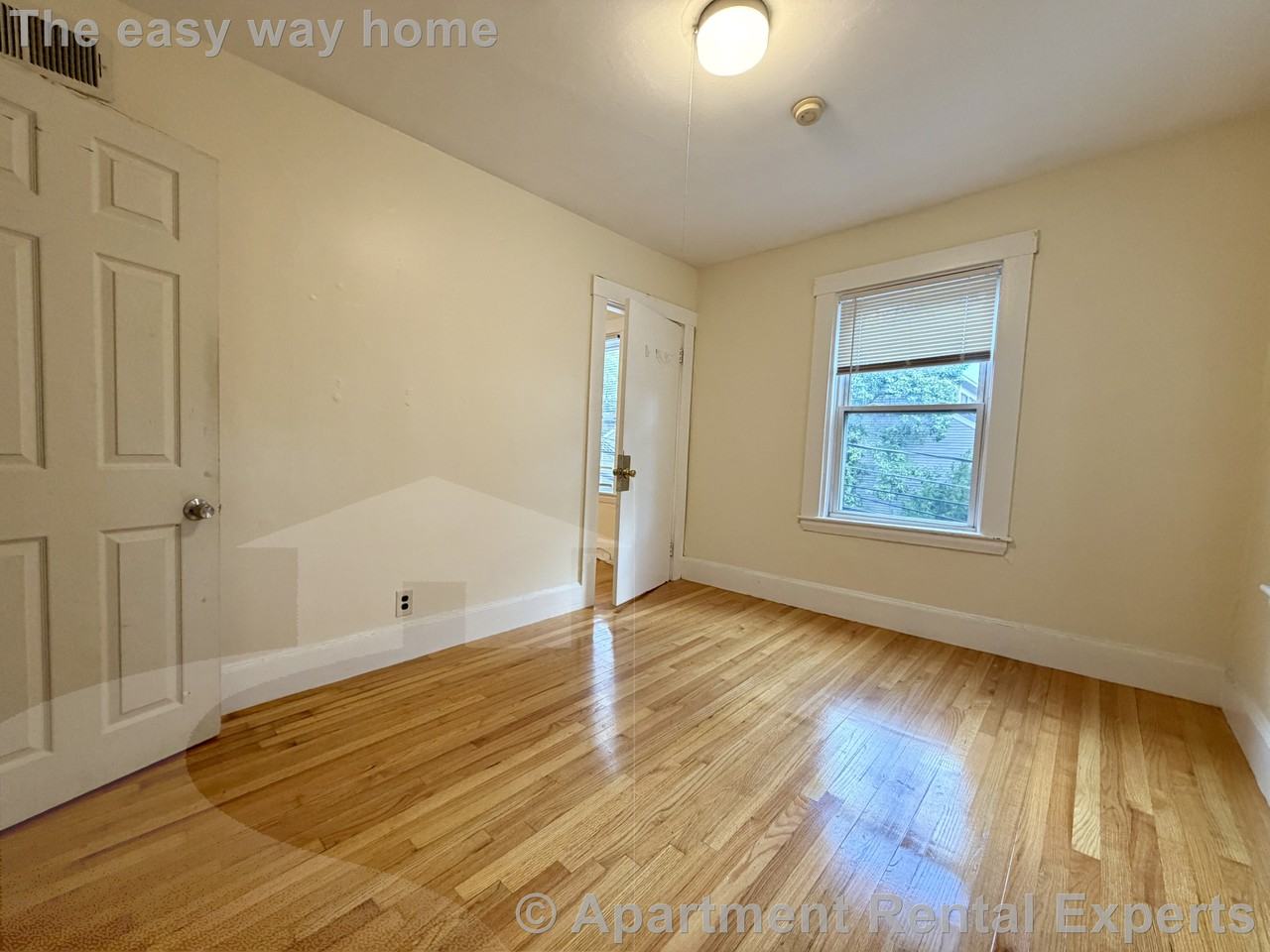 17 Bay St #2L - Photo 7 of 13