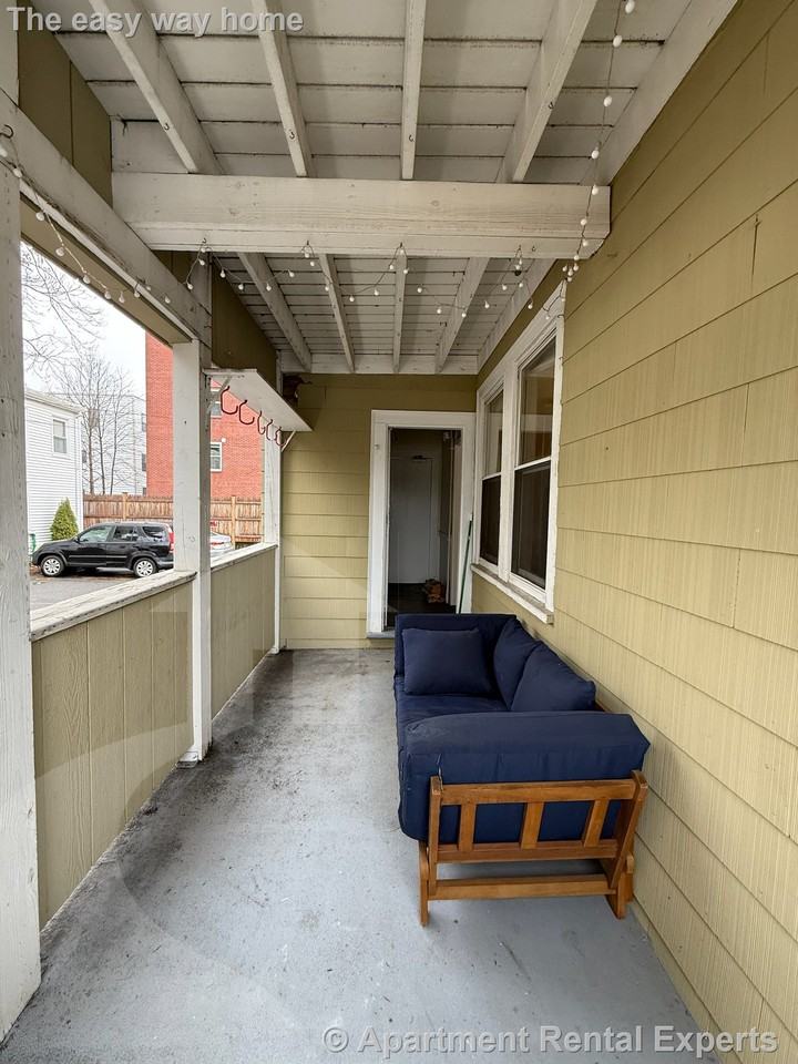 259 Beacon St #2 - Photo 7 of 8