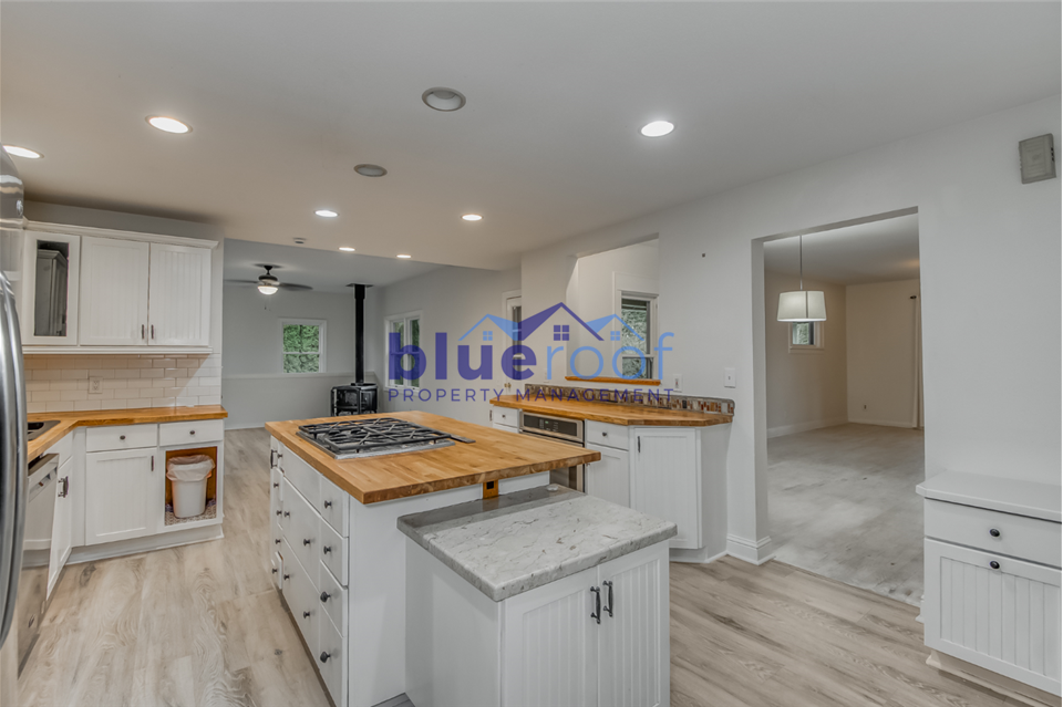 1353 11th St - Photo 5 of 21