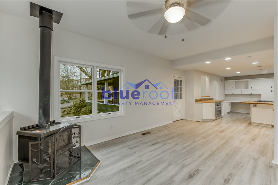 1353 11th St - Photo 6 of 21