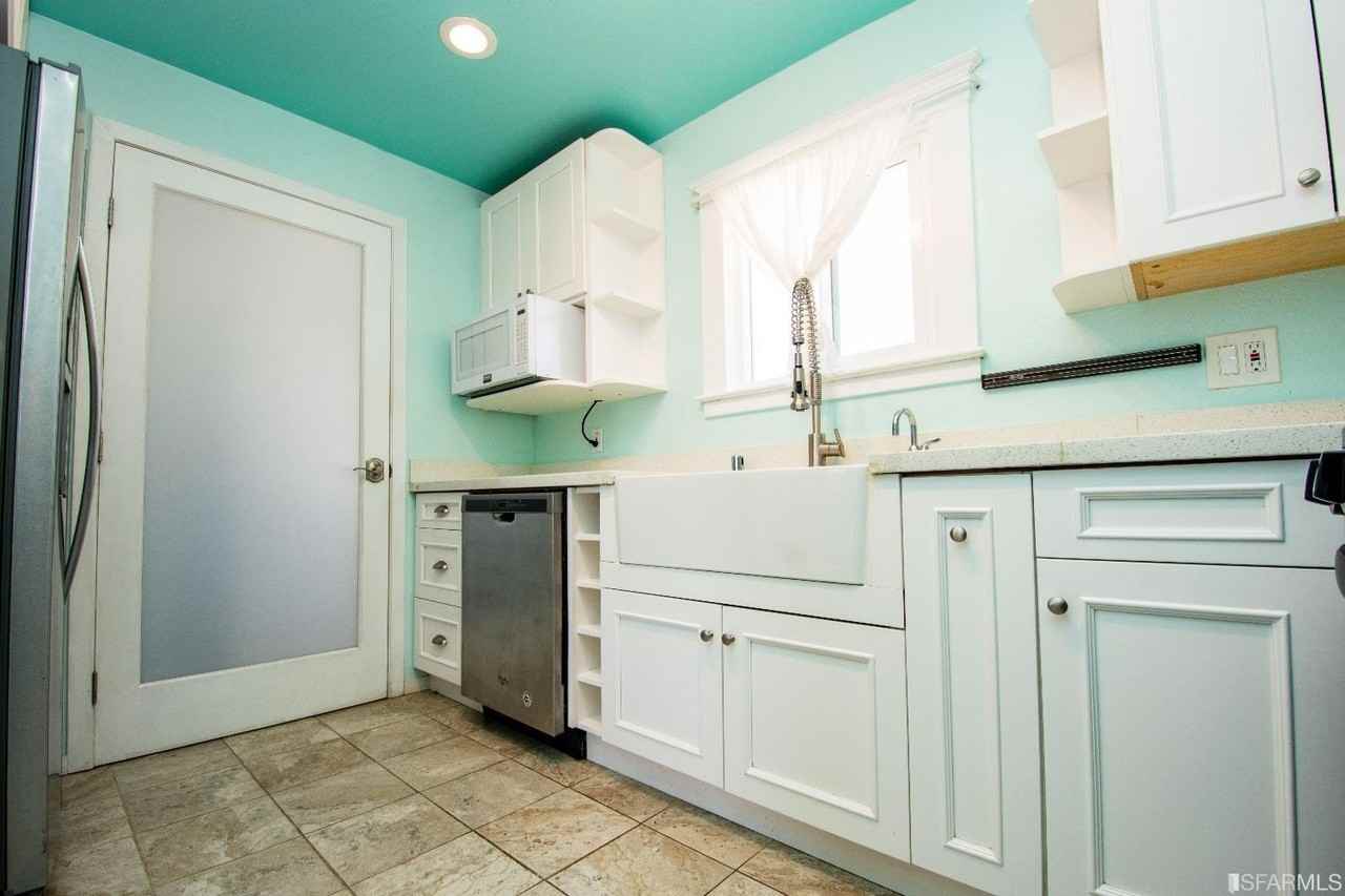 650 65th St - Photo 6 of 18
