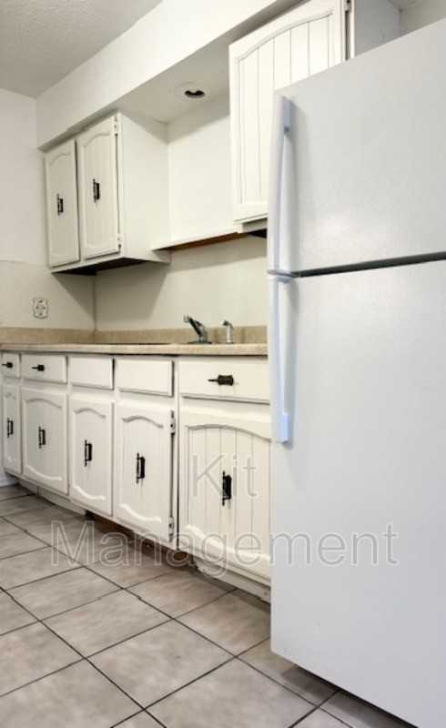 5730 Gay St #B3 - Photo 2 of 11