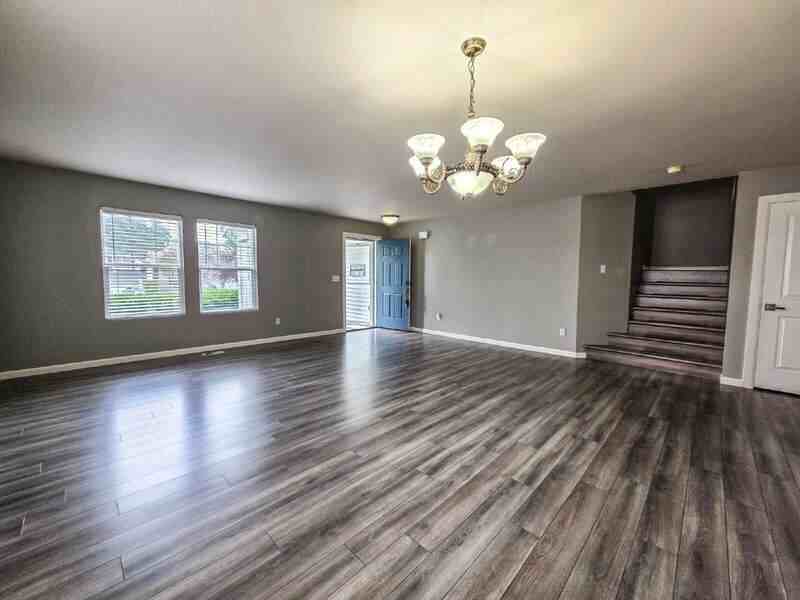 11519 45th Ave Se - Photo 4 of 32