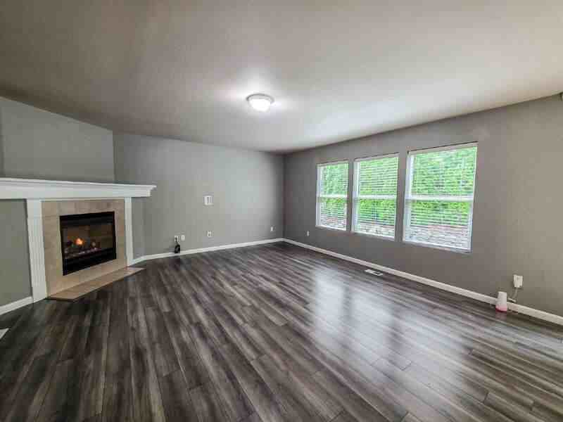 11519 45th Ave Se - Photo 6 of 32