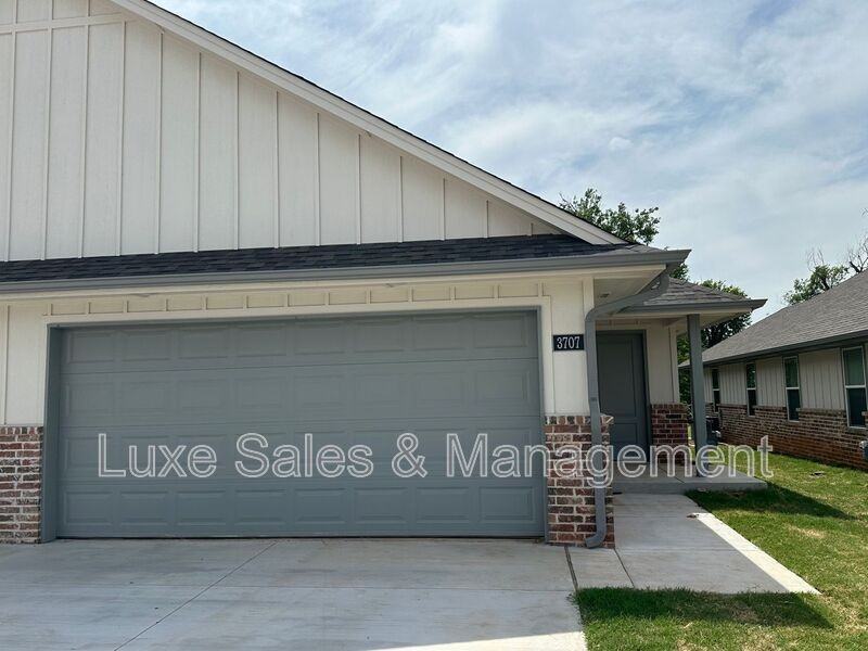 3702 Franks Way - Photo 2 of 26