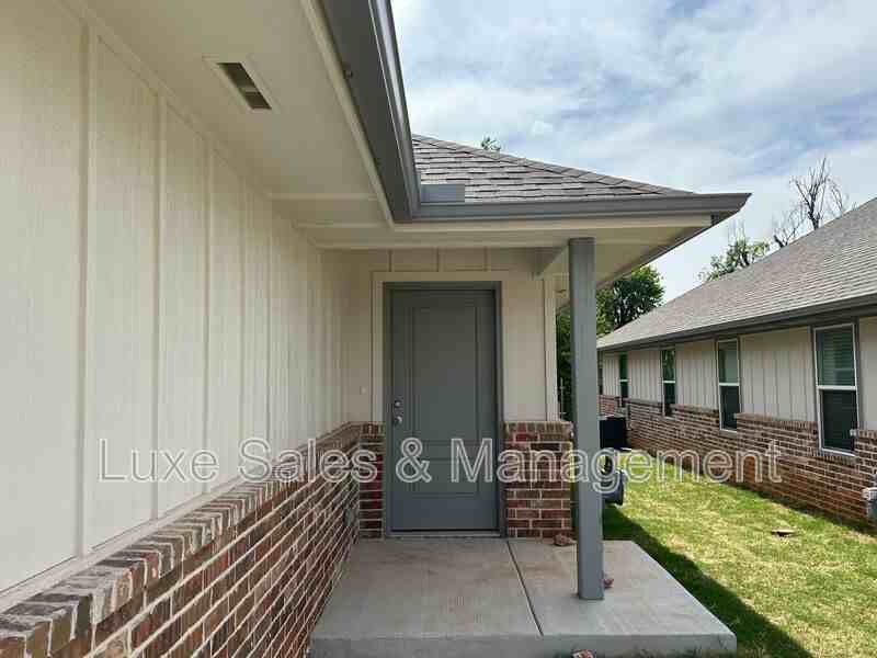 3702 Franks Way - Photo 3 of 26