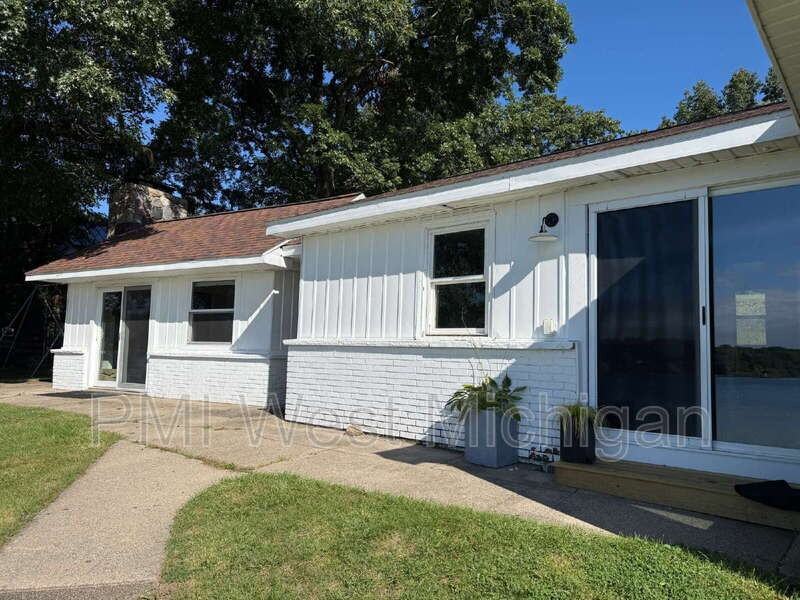 12495 Oakwood Shores St - Photo 3 of 29