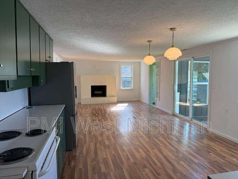 12495 Oakwood Shores St - Photo 5 of 29