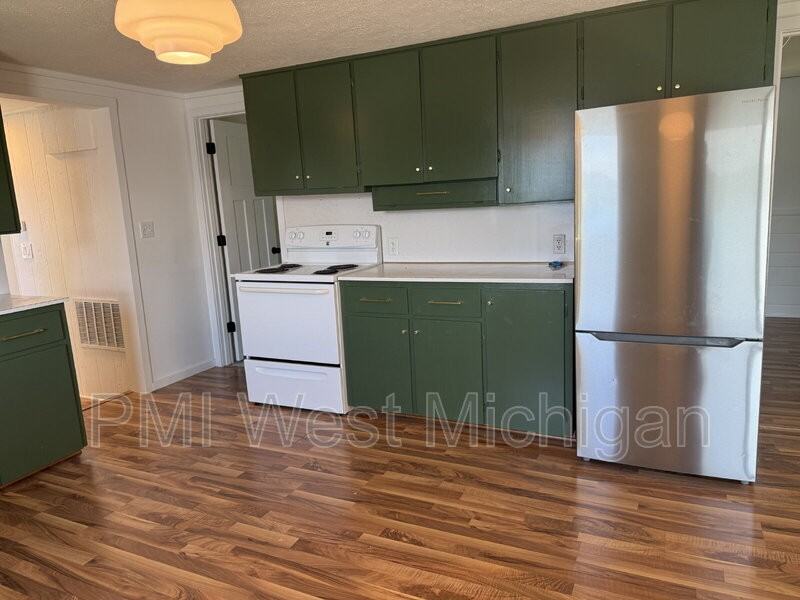 12495 Oakwood Shores St - Photo 7 of 29
