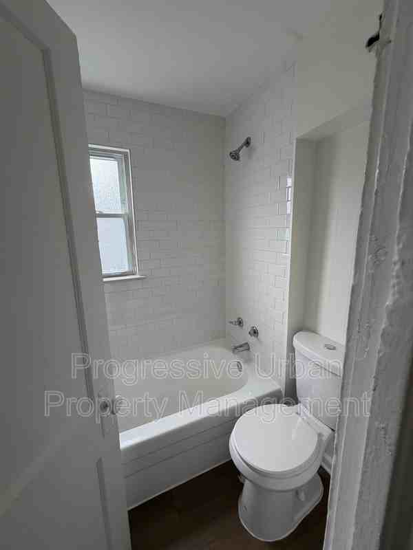 4473 W 133rd St - Photo 5 of 11