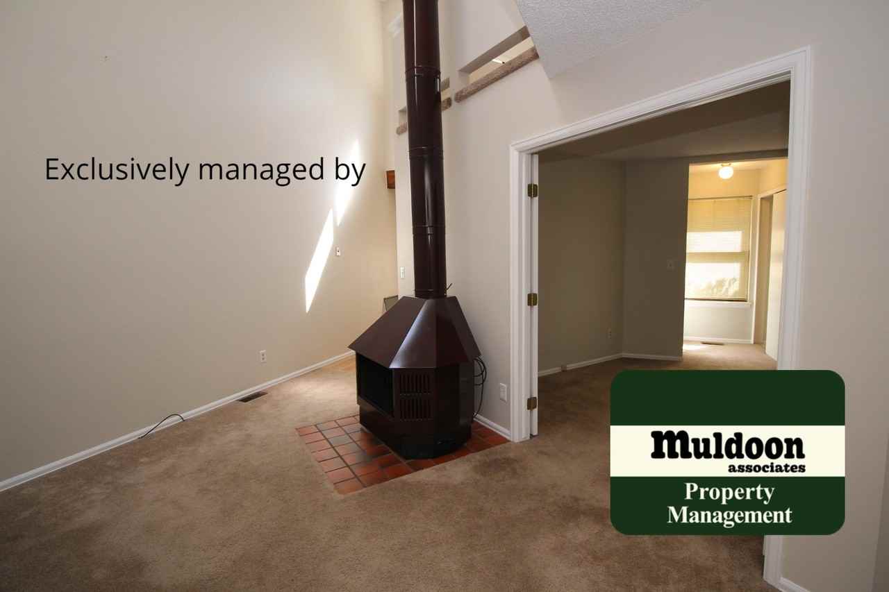 4543 Castlepoint Dr - Photo 3 of 8